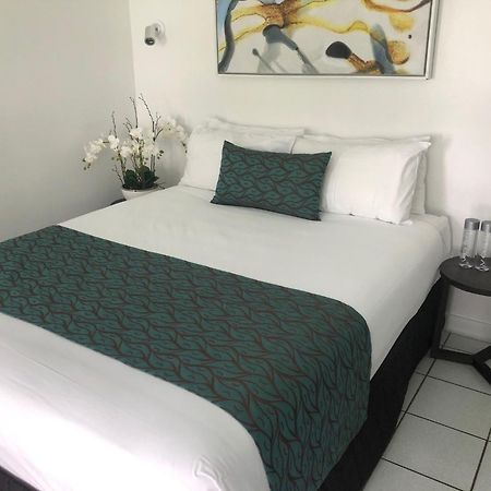 Castaways Resort & Spa On Mission Beach Extérieur photo