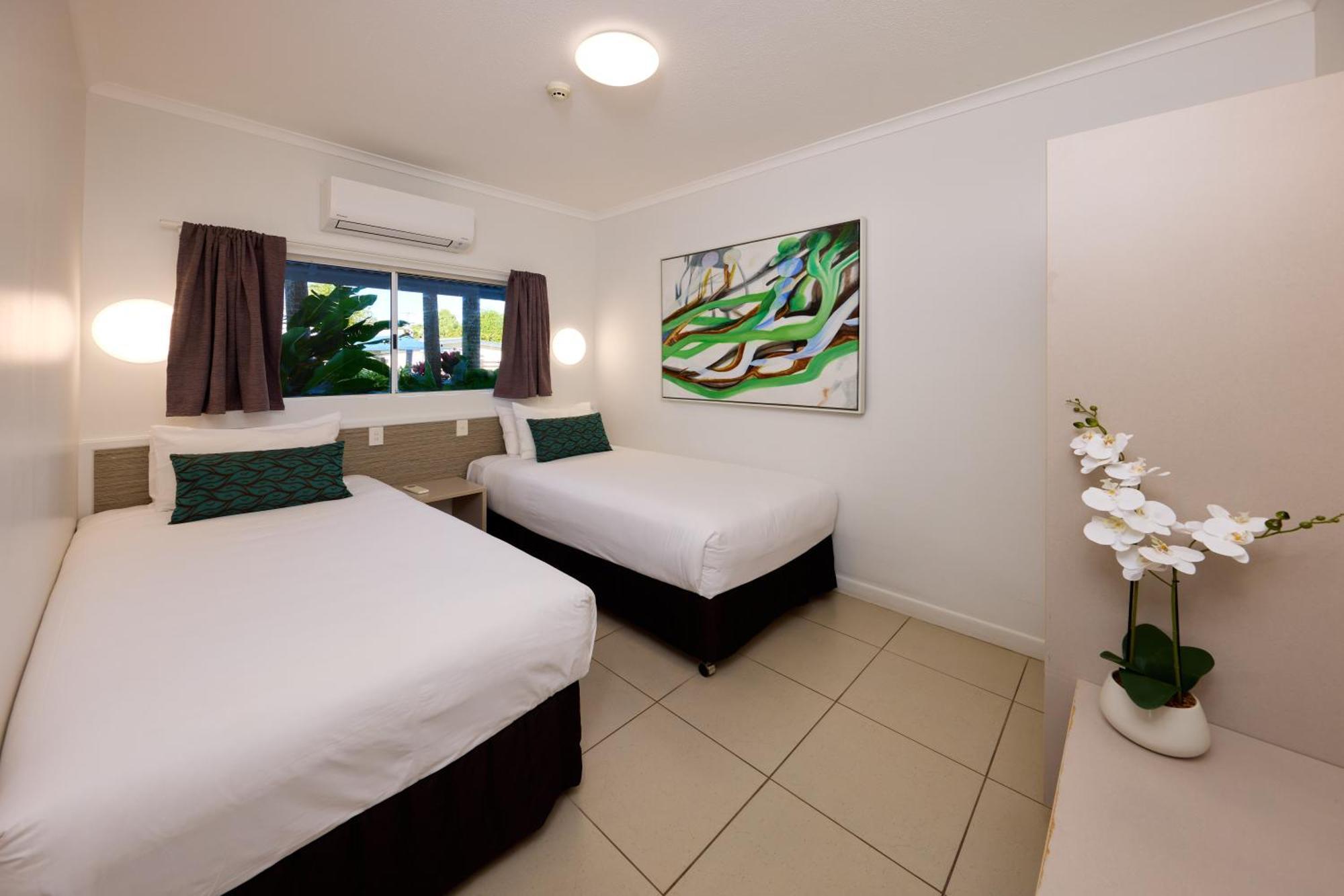 Castaways Resort & Spa On Mission Beach Extérieur photo