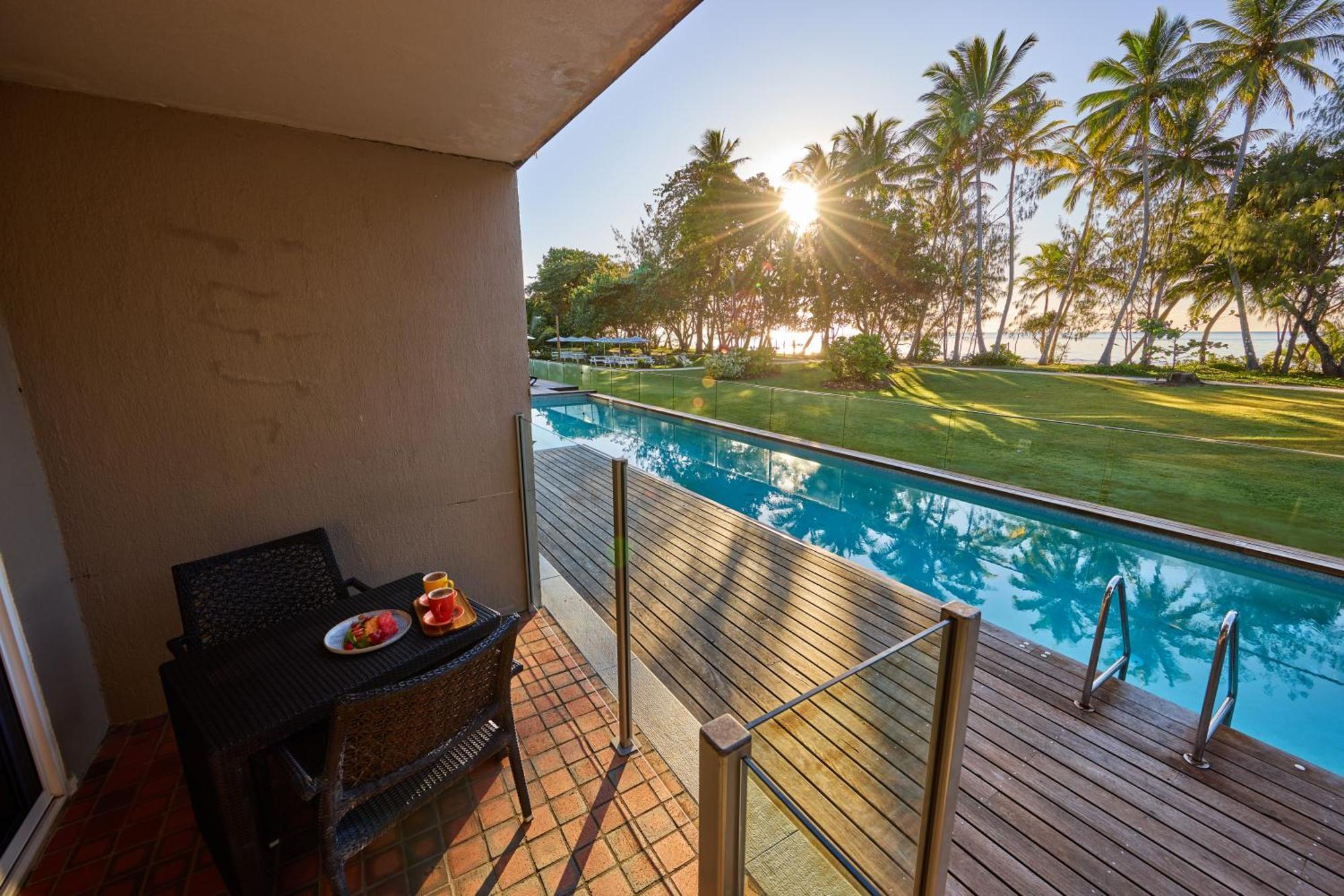 Castaways Resort & Spa On Mission Beach Extérieur photo