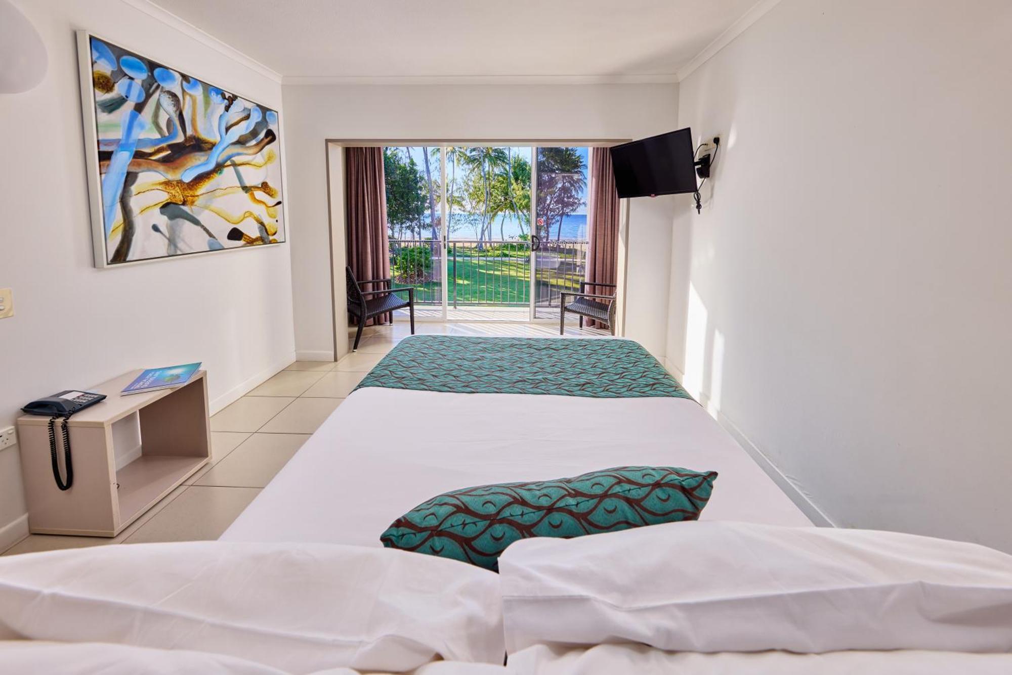 Castaways Resort & Spa On Mission Beach Extérieur photo